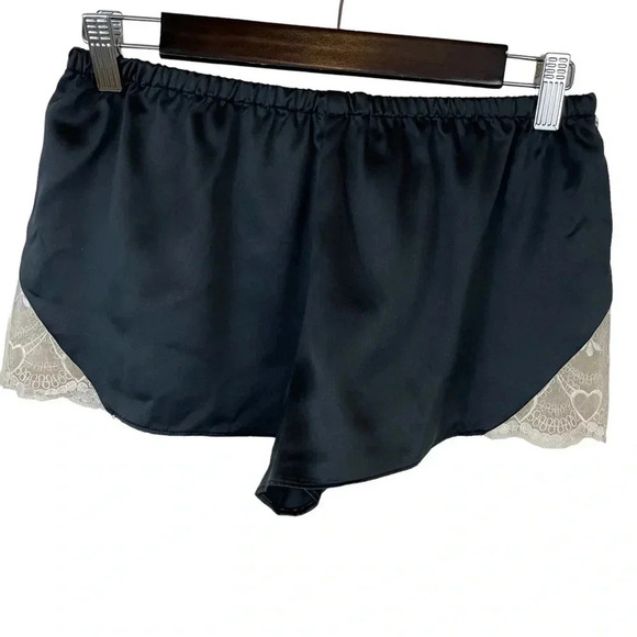 Flora  Nikrooz Heart Lace PJ Shorts - Picture 1 of 4